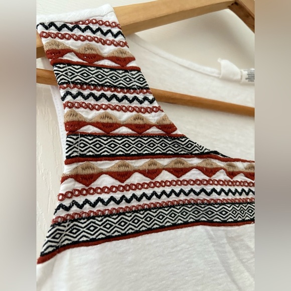 Artisan NY fringe hem tank size medium white embroidered boho western shirt - Picture 3 of 9